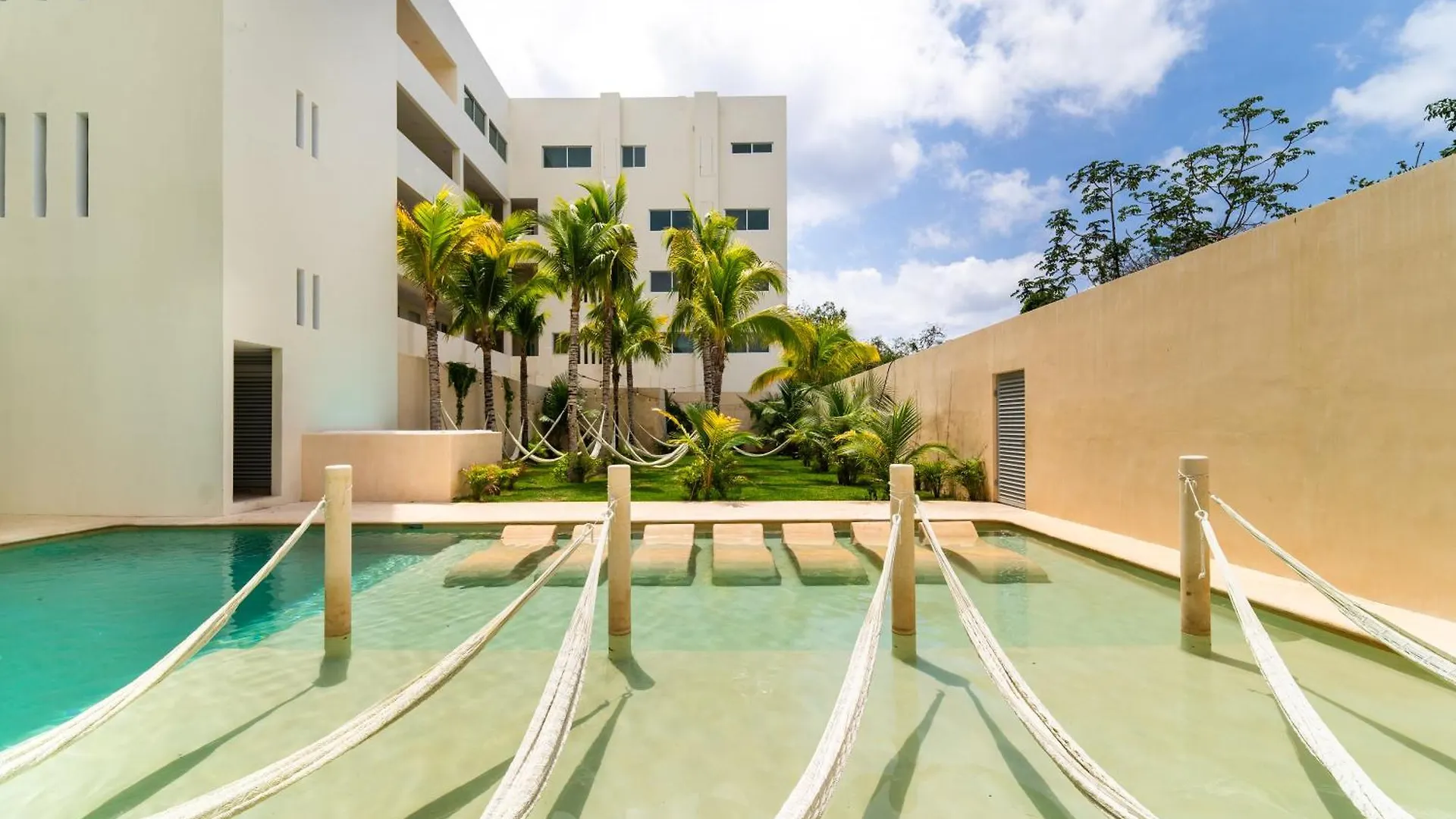 2 Bd Suite With Balcony, Gym, Rooftop Pool, Hot Tub Playa del Carmen 0*,