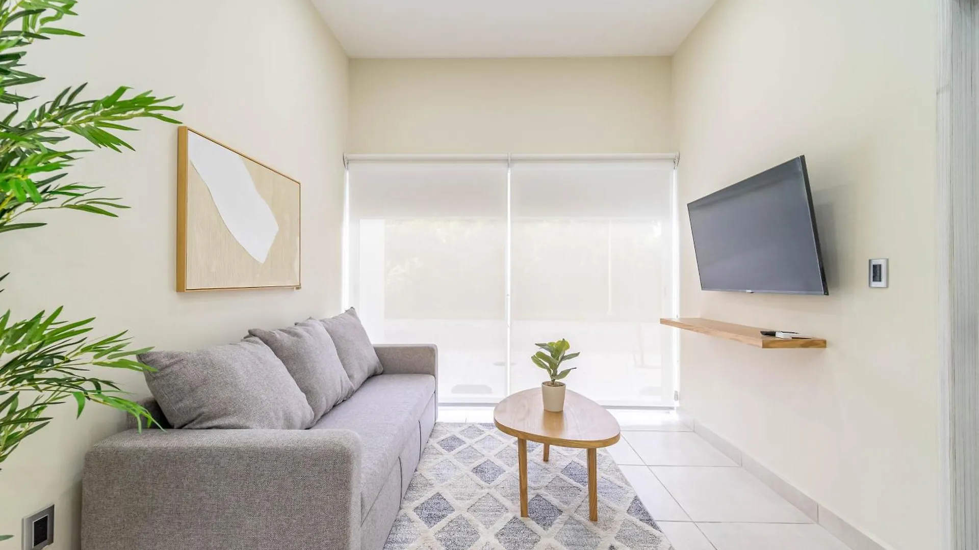 2 Bd Suite With Balcony, Gym, Rooftop Pool, Hot Tub Playa del Carmen Holiday home