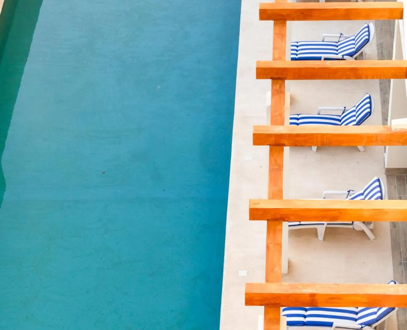 2 Bd Suite With Balcony, Gym, Rooftop Pool, Hot Tub Playa del Carmen Mexico