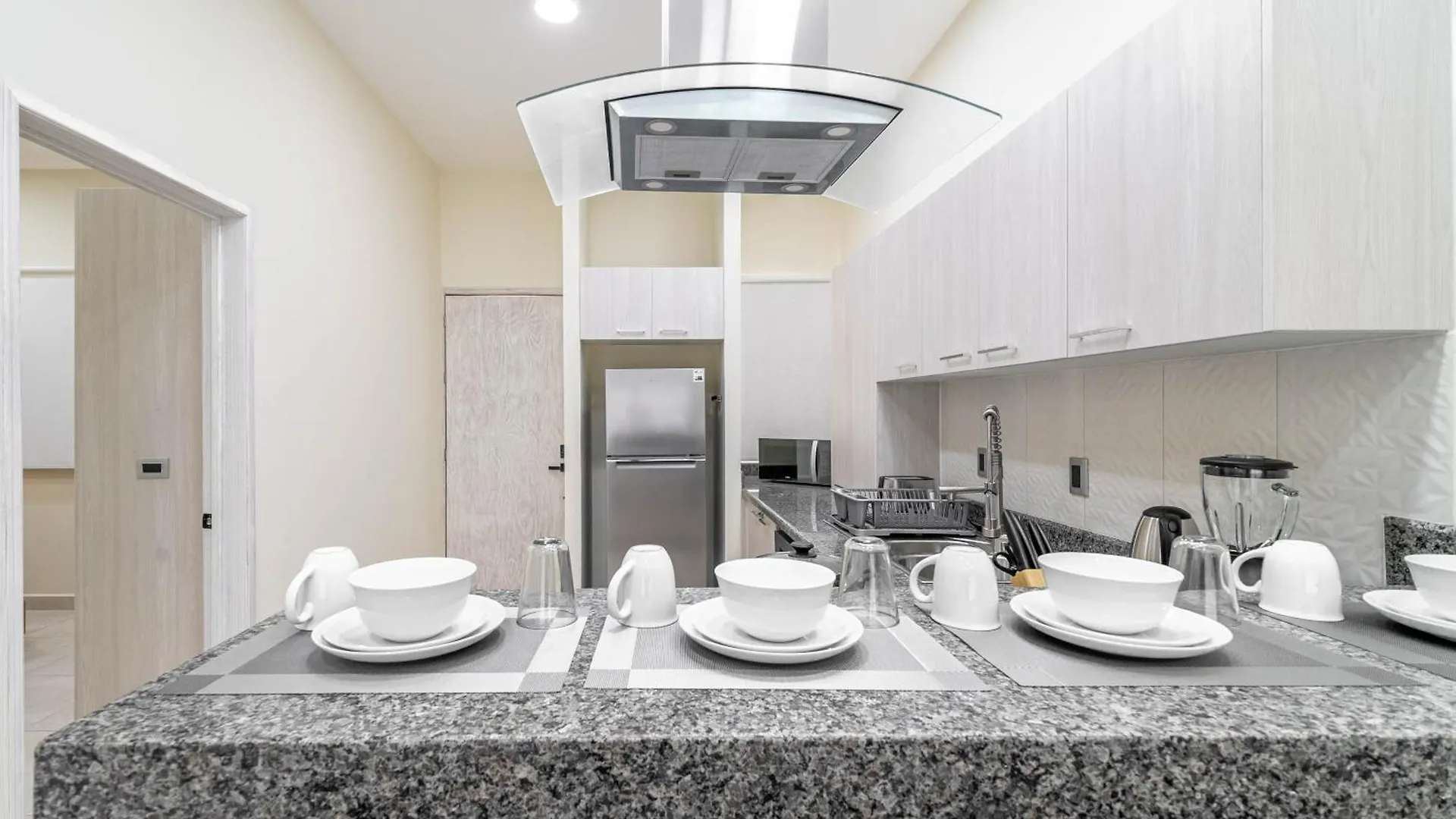 Holiday home 2 Bd Suite With Balcony, Gym, Rooftop Pool, Hot Tub Playa del Carmen Mexico