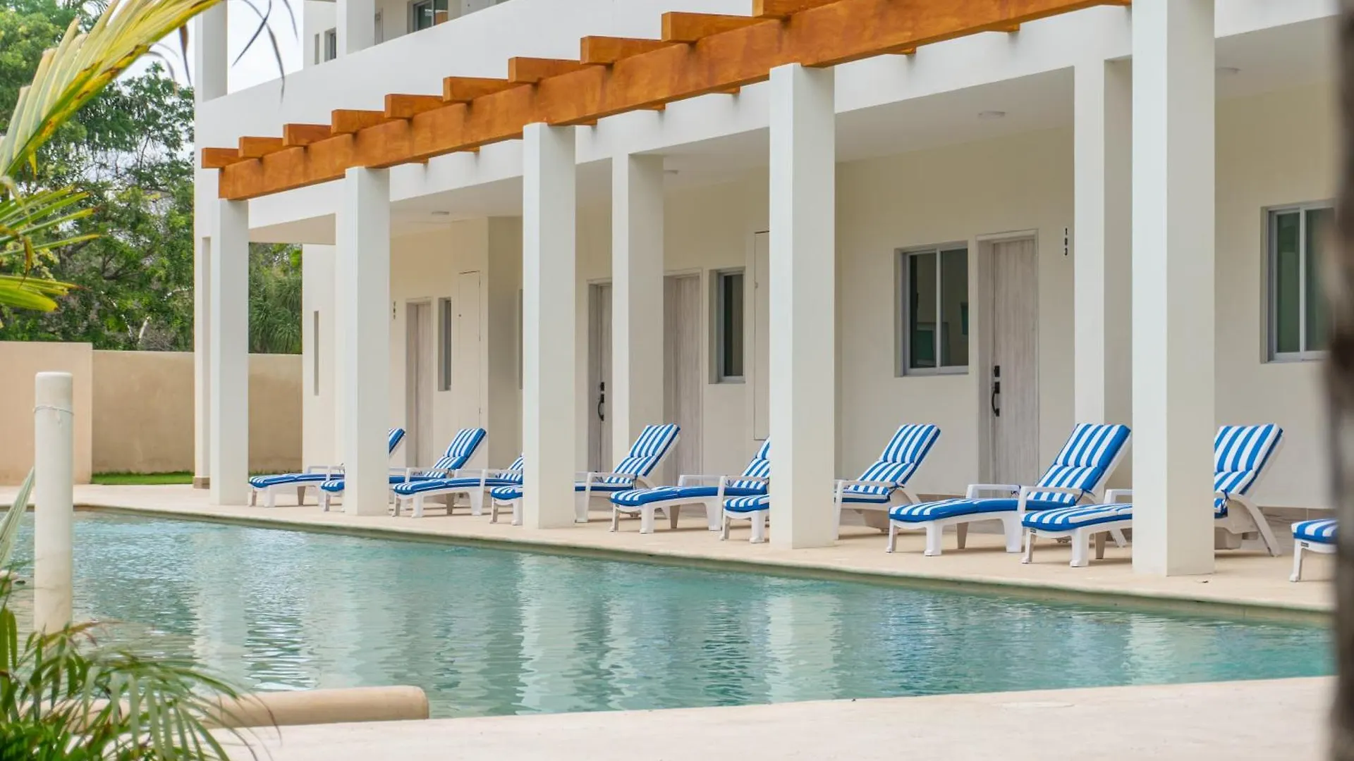 2 Bd Suite With Balcony, Gym, Rooftop Pool, Hot Tub Playa del Carmen Mexico